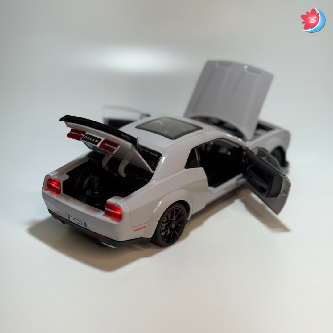 Dodge Challenger SRT Hellcat 1:24 scale diecast model car with openable doors, pull back action, light and music